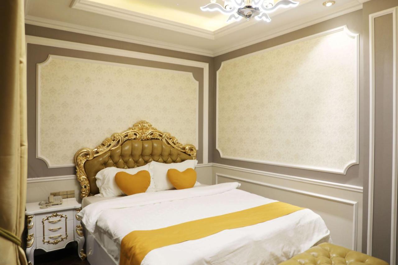 Enjoy Hotel 5A Ho Chi Minh City Exterior photo